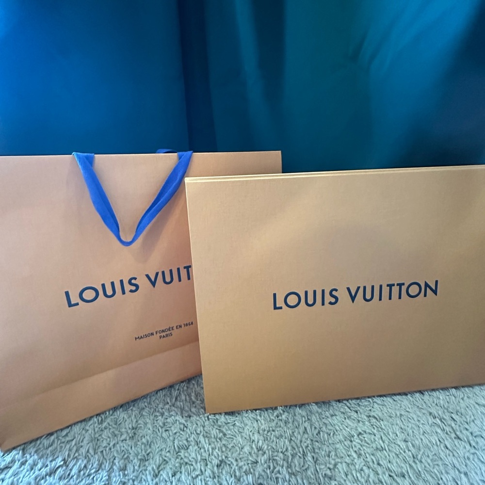 2017 Louie Vuitton Neverfull. Red lining with mini bag and original box/bag. - Picture 2 of 16